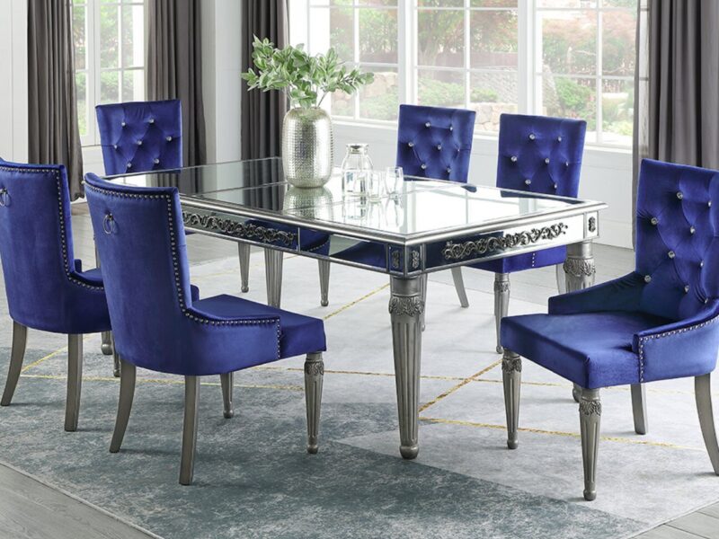Beautiful Classy Dining Table Set With Classic Design Dining Table. in Karachi
