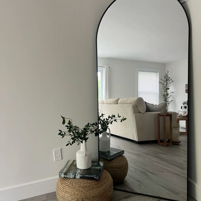 Full Length Mirror Design With Metal Base & Black Paint theme.